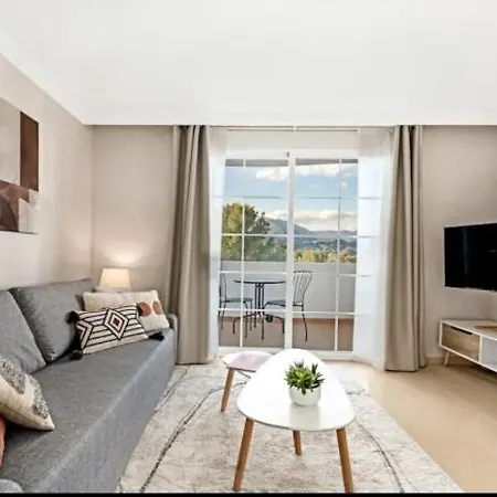 Stylish Spacious Apt, Comfy Pool Prime Location Apartment Marbella